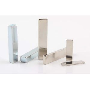 Sintered Neodymium Bar Magnets NiCuNi Coating Custom Permanent Magnets Sample