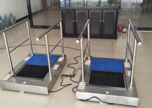 China AC220 Kitchen Shoe Sole Cleaning Machine With Handrail , Cleaning By Water To Australia factory