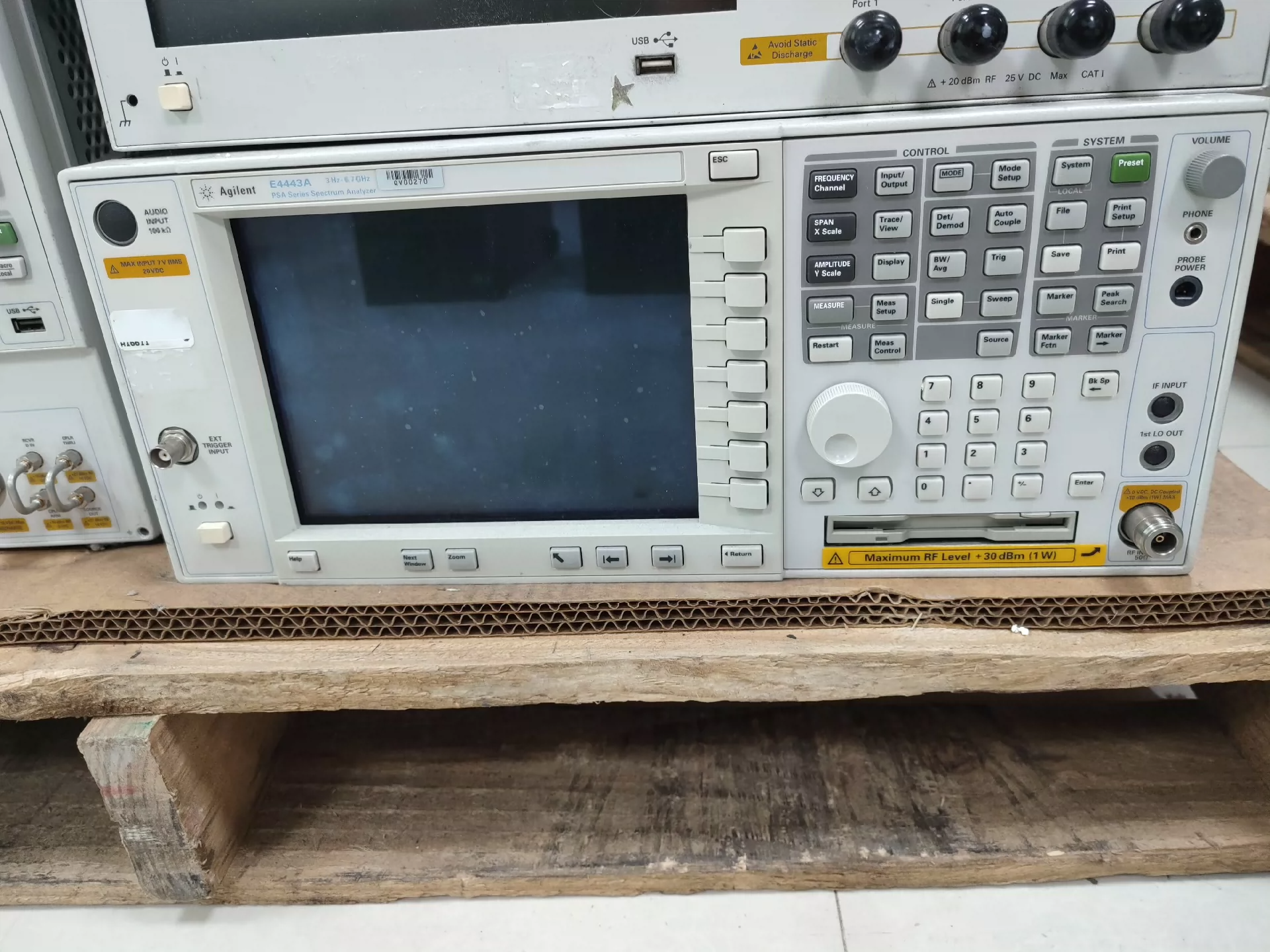 6.7GHz 80 MHz Bandwidth Psa Series Spectrum Analyzer Agilent E4443A