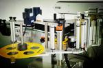 Two Side Square / Flat Bottles Automatic Labeling Machine 2400×1350×1500mm