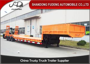 China SKD Type Low Base Trailer , Machine Carrying Gooseneck Truck Low Bed Trailer factory