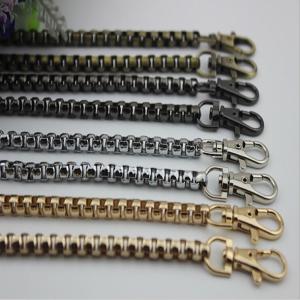 China Good quality zinc alloy snap hooks match with iron 120 mm length gold chain for bag factory
