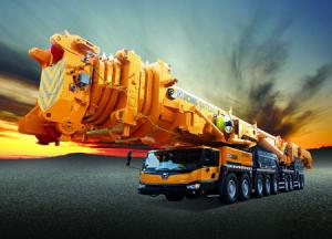 China Durable 8-Segment , Single-Cylinder Hydraulic Mobile Crane , QAY1200 All Terrian Crane factory