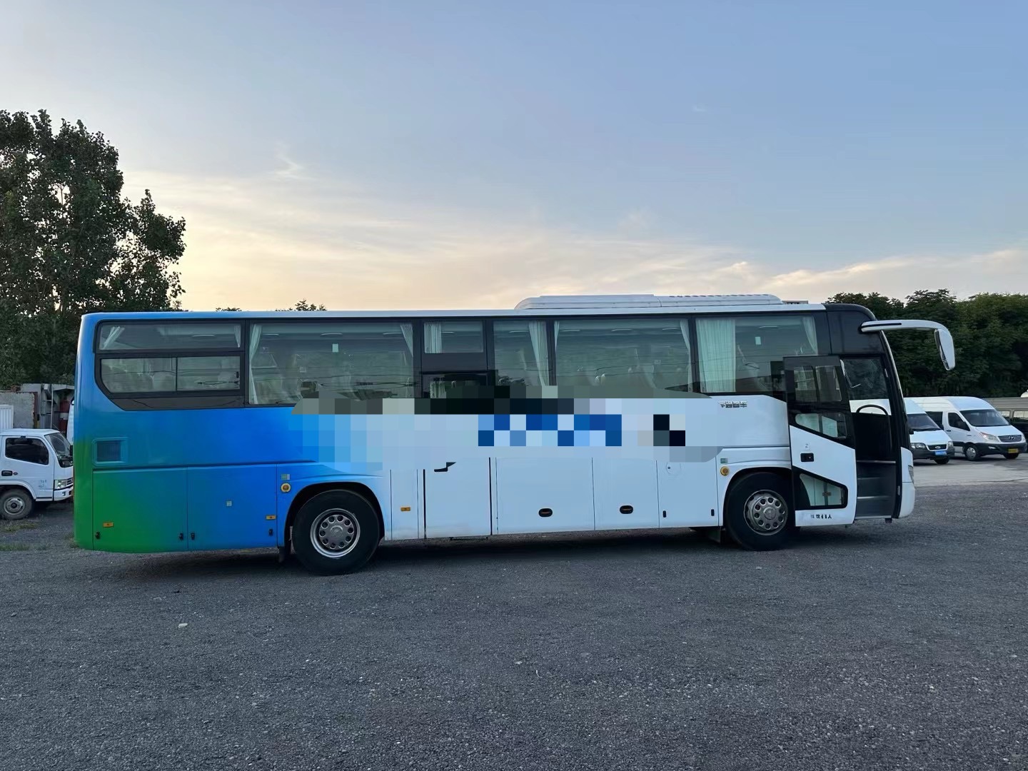 Used Higer Bus 6119 Diesel 51 Seats Yuchai Engine 2014 Year Type with Seat Cover