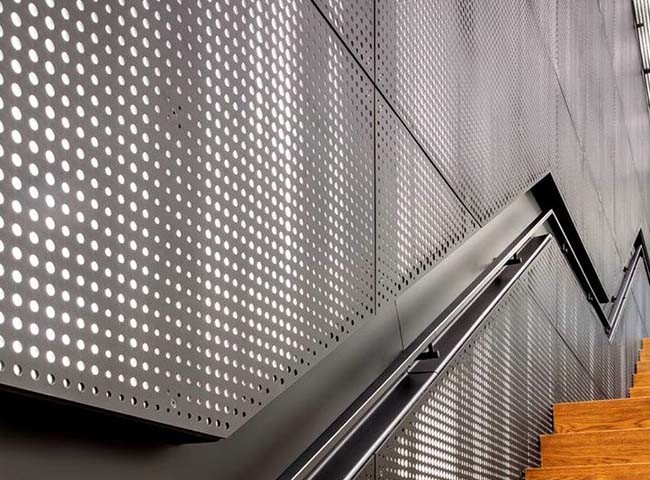 Perforated Stainless Steel Sheet – Excellent Weight Capacity and Glossiness for Architectural Decor and Ventilating