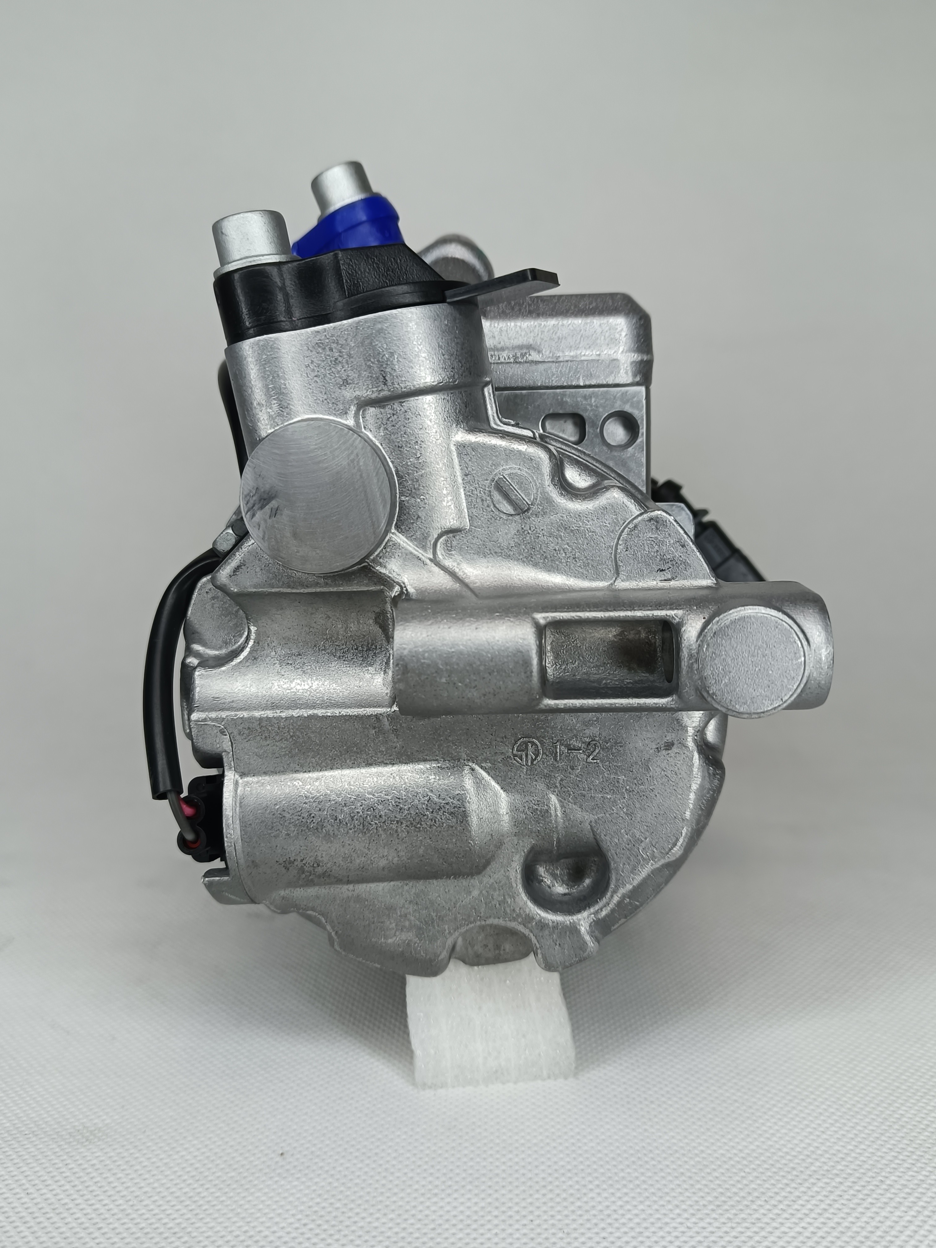 Auto Air Conditioning Compressor For Audi A6 C6 2.4 OEM 8K0260805K 4F0260805AF