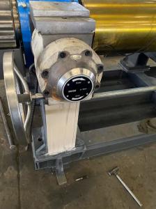 China 400mm Diameter Rubber Mill Mixer 37Kw Two Roll Mixing Mill factory