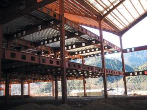 China Hot Dip Galvanized, Welding, Braking, Rolling , Prefabricated Steel Pre-Engineered Building factory