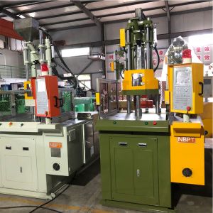 VERTICAL Standard 25 Ton Hydraulic Clamping Injection Molding Machine Vertical