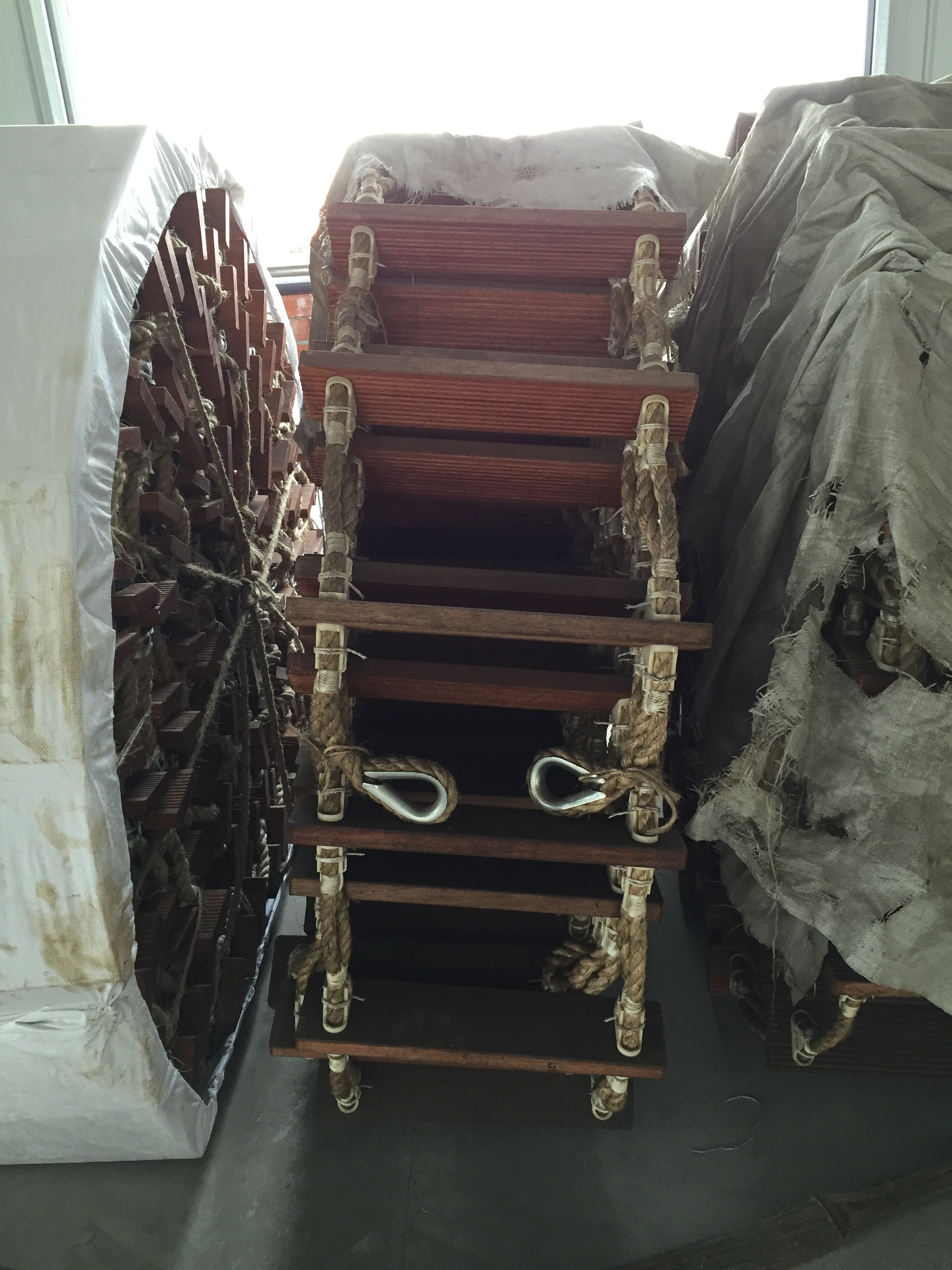 China Wooden Nylon Rope Boat Boarding Ladders Rubber Pad Pilot factory