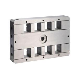 China Customerized Size Punch Precision Mold Parts Plastic Injection Mould factory