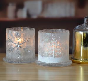 China Frost Glass Candle Holders , Glass Cylinder Candle Holders For Holiday Decoration factory