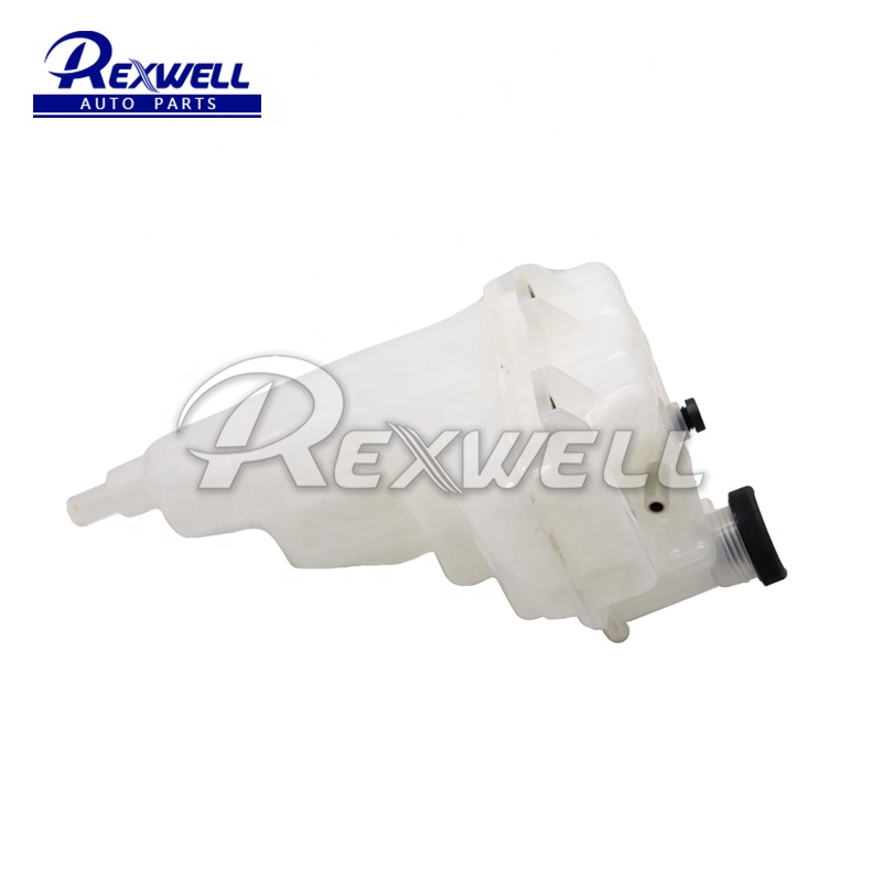 Auto Diesel Coolant Radiator Overflow Bottle Reserve Tank OEM 16470-0L082 For TOYOTA JP