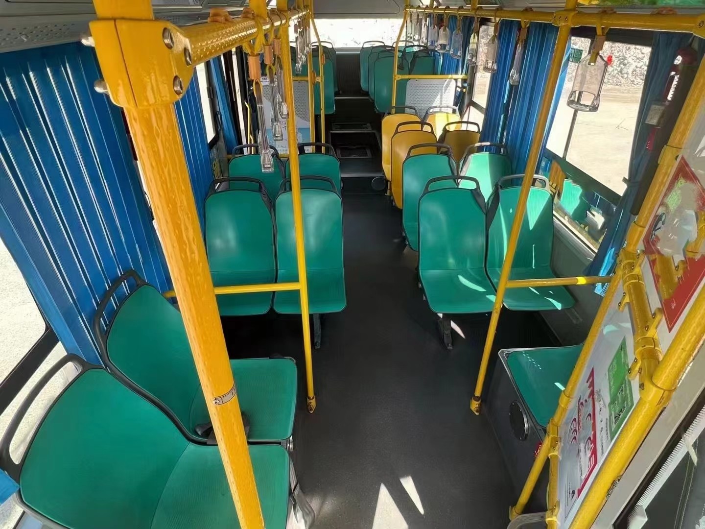 Used Electric Bus Yutong City Bus ZK6815 Battery Life 280km 23 Seater 59 Passengers Pubilc Transportation