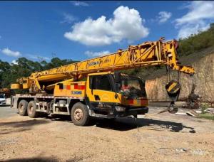 China 25t Xcmg Truck Crane Used Truck Crane Five-Arm Crane Jib 3 Shaft Number for Heavy Cargo factory