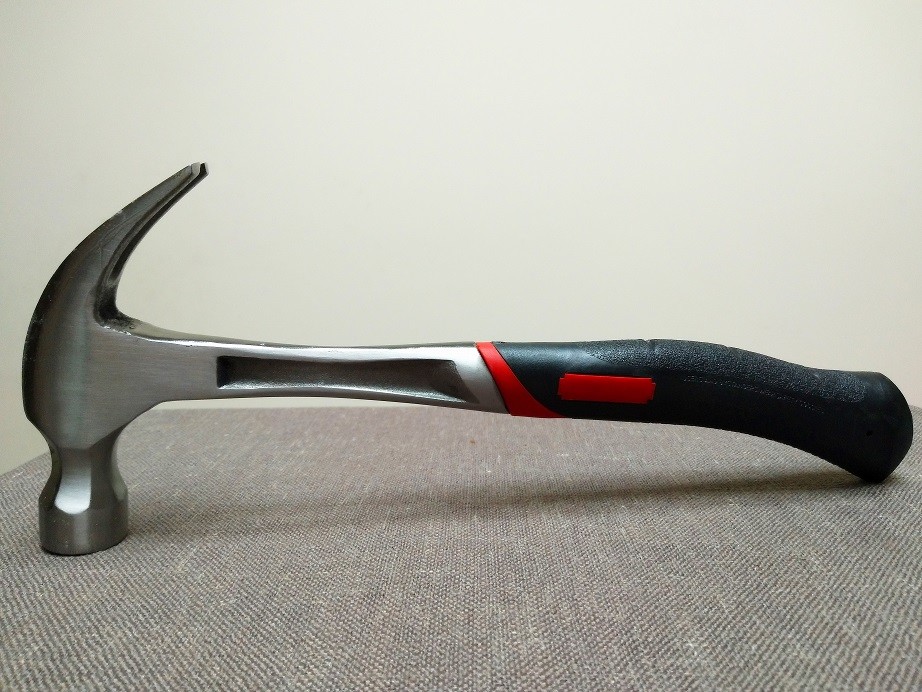 600g steel claw hammer (XLHK-0002) with polishing conjoined handle and black color rubber handle