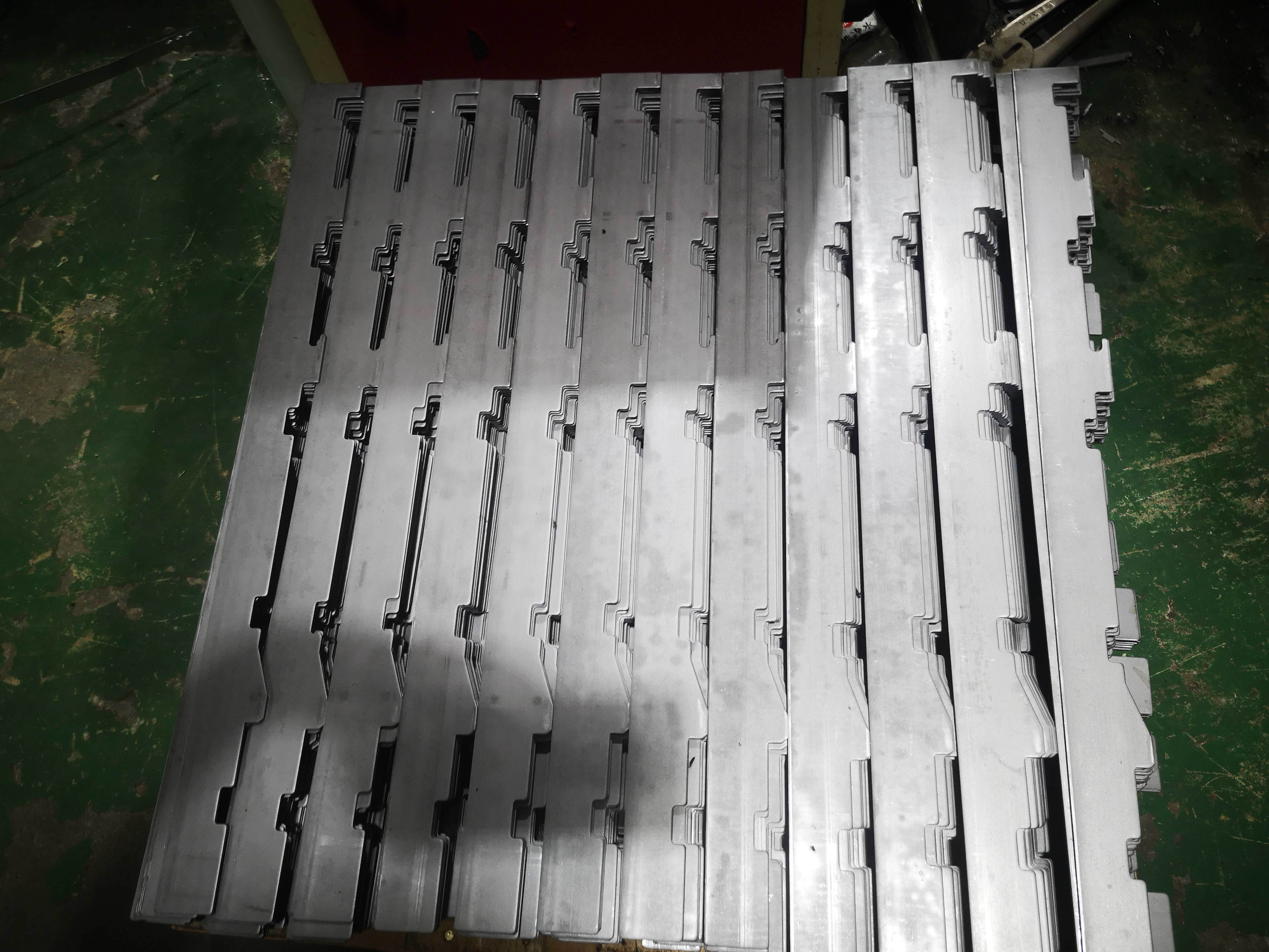 High Precision Progressive Stamping Die | Sheet Metal, Aluminum, & Steel Dies for Manufacturing