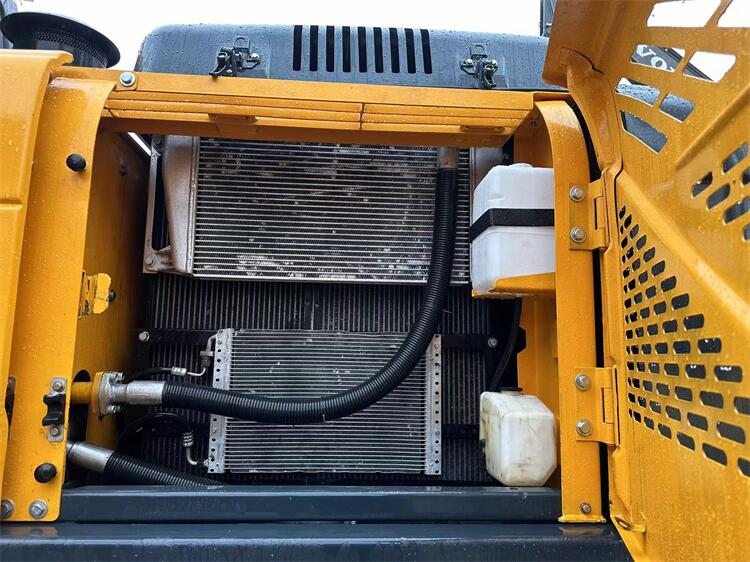 Hyundai 220-9S 305-9T Hydraulic Crawler Excavator with Cummins Engine and 1.05m3 Bucket