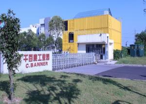 China 40 Feet Combined Customized pre built storage container homes factory