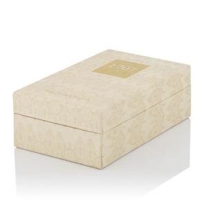 China CMYK / PANTONE Cosmetic Packaging Box Recyclable Magnetic Closure Gift Box factory