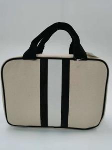 China convenient travel cosmetic bag canvas cosmetic bag shampoo bag factory