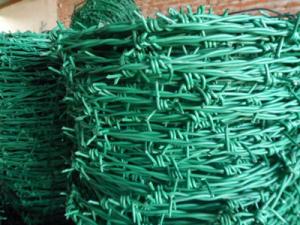 China Pvc 13 Gauge Plastic Coated Barbed Wire High Toughness factory