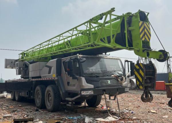 2023 Zoomlion Used Truck Crane ZTC1000 Main Boom 63m Jib 11/18.6 Counterweight