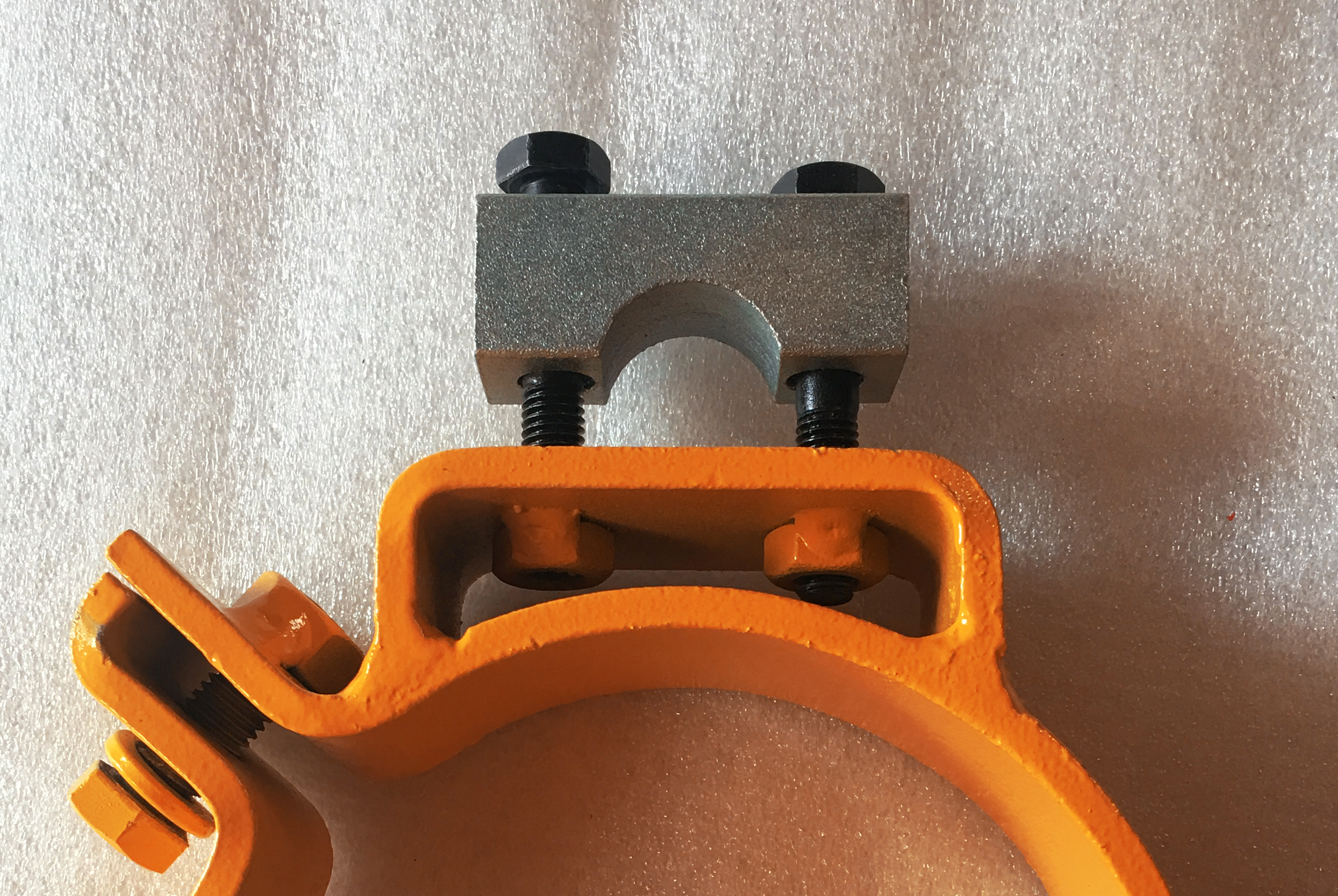 Apply to HITACHI 200 Excavator Hydraulic Cylinder Pipe 0789209 for Pipe Clamp Fixing