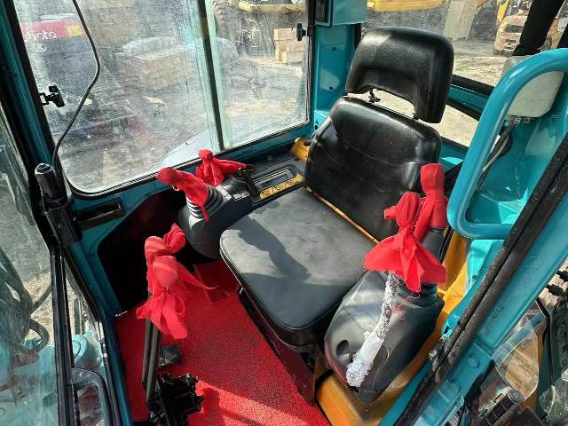 Kubota U35 Excavator Cab