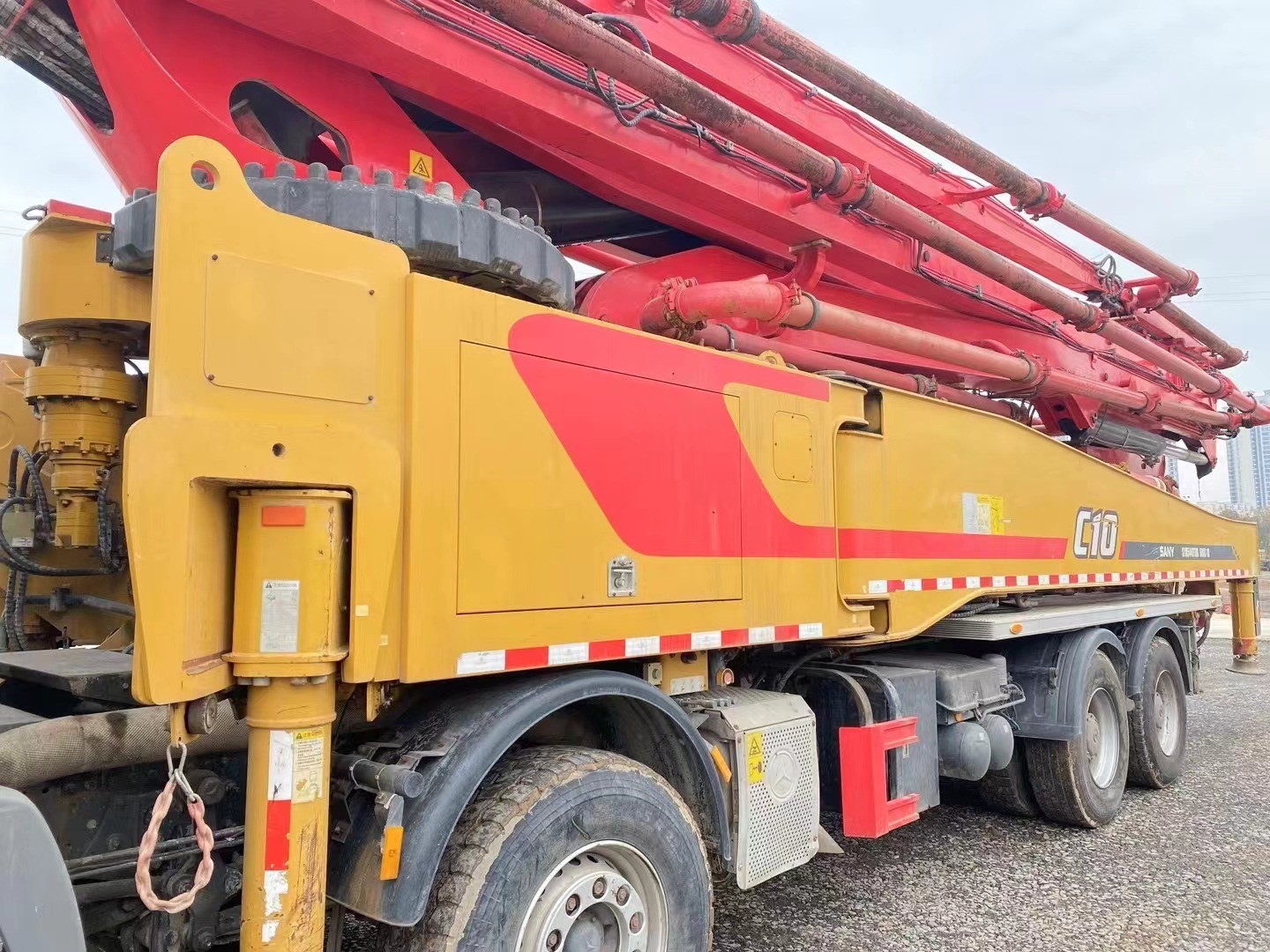 SYM5449THB Sany Benz Used Concrete Pump Truck 56m 49M 62M 60M 2020 White Orange And Red Color