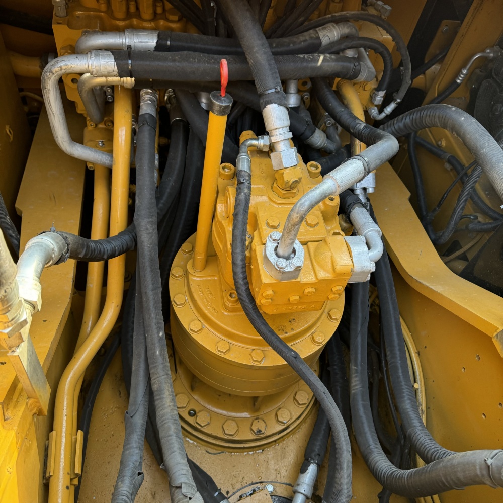 CAT330 Second Hand Excavator with Original Soft Steel Design and Powerful Engine