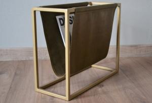 China Minimalism Magazine Display Holder , Metal Newspaper Holder For Retail Store factory