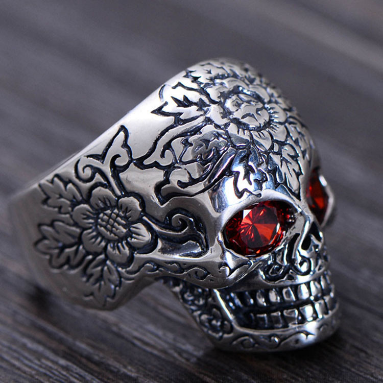 Men Retro Jewelry Heavy Sterling Silver Skull Ring with Red Cubic Zircon (043352)