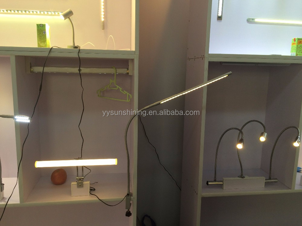 CE Certified 8 LED PIR Motion Sensor Mini Cabinet Light for Indoor Night Lighting Hotel