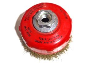 China 100mm Outer Diameter Crimped Wire Brass Coated Cup Wire Brush for Angle Grinder factory