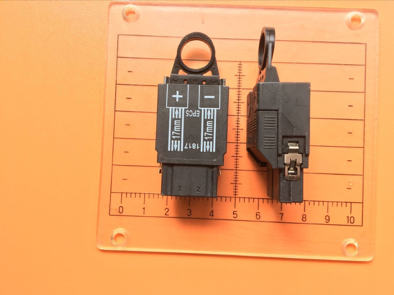 Huawei EPC5 Power Connector - Model No. SJ018-2ST-C