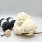 1/1.3NM 100% Polyester Soft Warm Round Velvet Chenille Yarn for Blanket Cushion