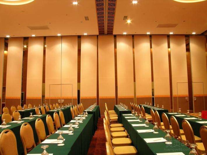 Hanging System Soundproofing Sliding Partition Walls Movable Rolling Wooden