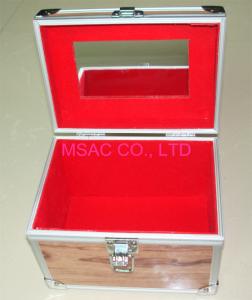 China Sliver Aluminium Cosmetic Case Red Lining Inside 90 Degree Open 220 X 150 X 180mm factory