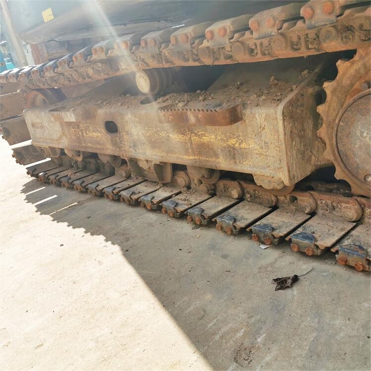 Shanghai of Used Korea-made Rubber Track Volvo EC80D Mini Excavator 2800 Working Hours