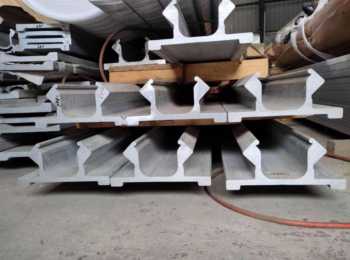 Tunneling Underground Mining TFX500 TF500 Lower Feed Beam Aluminium Extruded Profiles