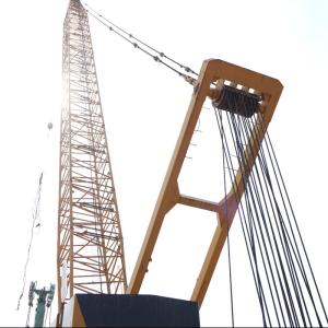 China 55T Hydraulic Crawler Crane In Bridge Construction XGC55 203.5t.M factory