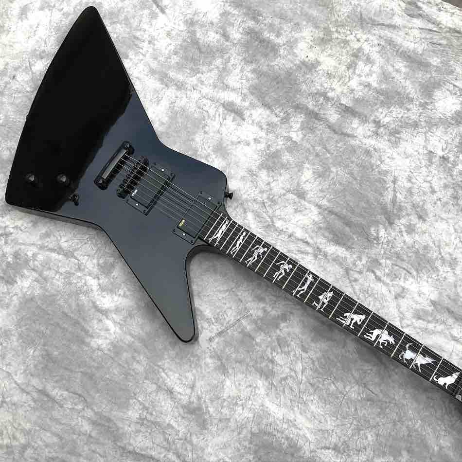 2020 New Style Custom Electric Guitar in Black with Guitar Logo Color and Shape Can be Customized