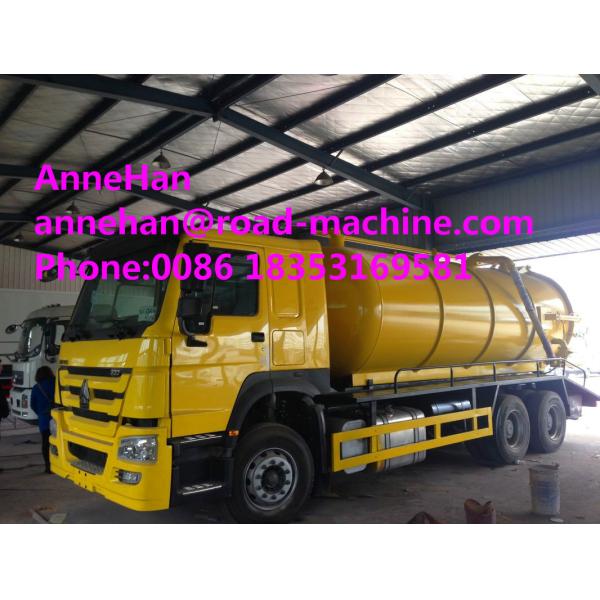 SINOTRUK 6M3 290hp Sewage Suction Truck EURO II Emission with 12.00R20 model Radial Tire Septic Tank Pumping Truck