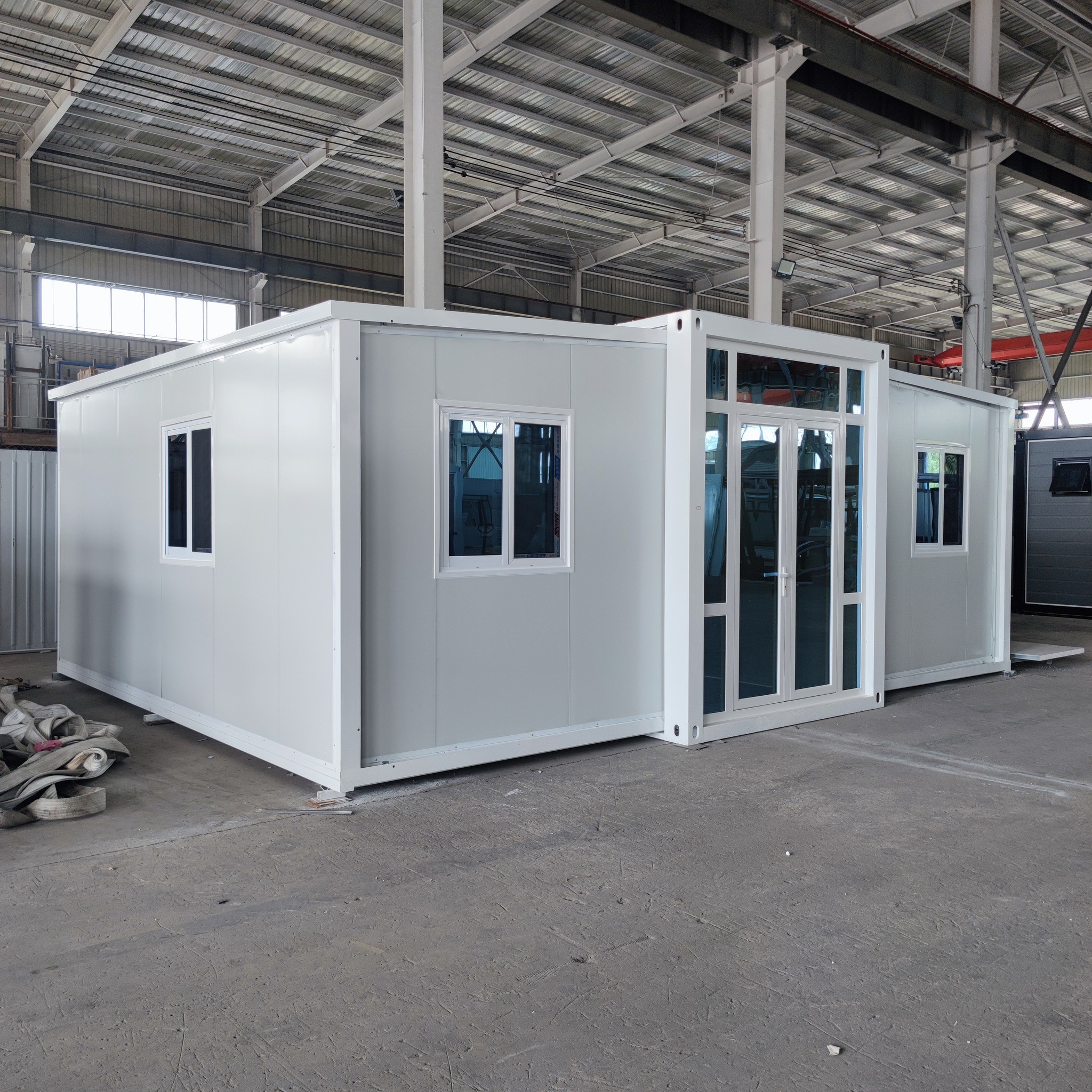 China 40ft Expandable Container Home with Galvanized Steel Frame factory