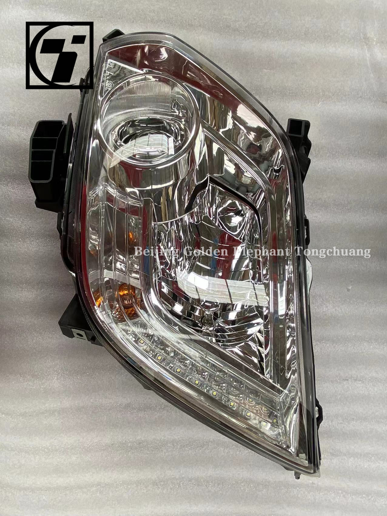 Truck Front Headlights Assembly for Foton Toano E S V1371010001A0 and V1371010002A0