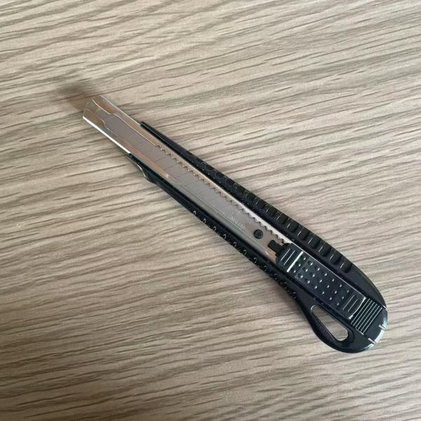 Plastic Handle 9mm Utility Knives For Lightweight Materials Slide Locking