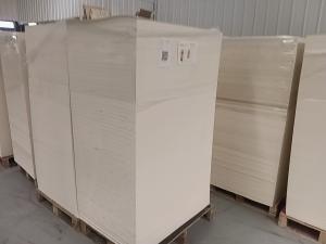 China Waterproof Flexographic PE Coated Single Sided PE Coated Paper 180-280gsm with Glossy PE Pattern factory