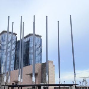 China High Power Counter-UAV / Anti Drone Jamming System with 500m To 2km Radius Jamming Range and Up To 95% Humidity waterproof IP65  for statioanry installation on sale