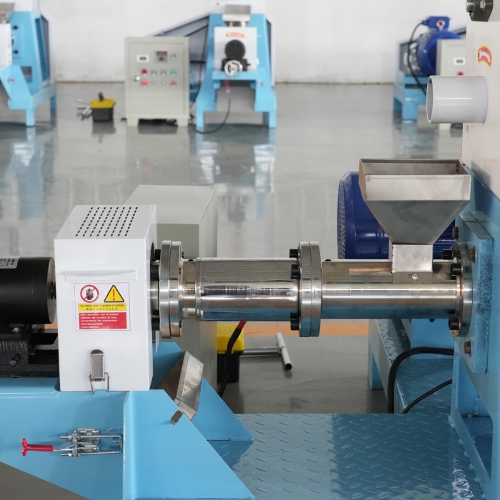 MIKIM Fish Feed Pellet Machine 1.2cm Single Screw Extruder Machine ISO